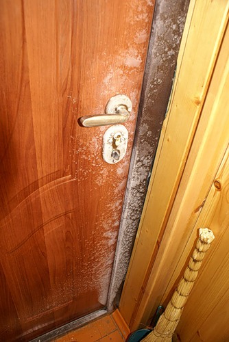 обмерзание двери