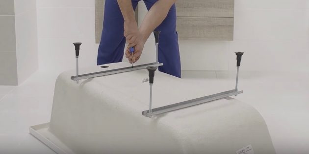 Установка ванны: как монтировать ножки акриловой ванны