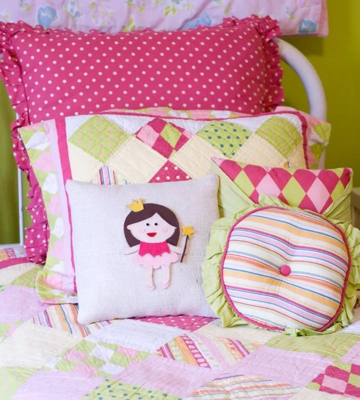 Декоративные подушки для создания уюта в детской комнате идеи для творческих мам, фото № 24