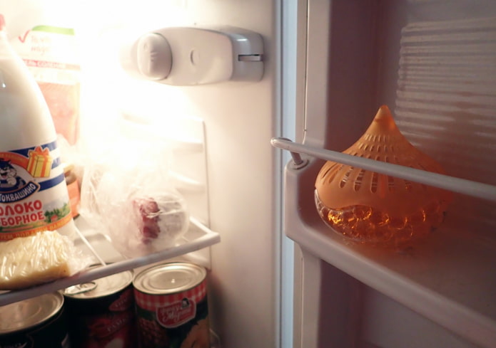 Освежитель воздуха в холодильнике