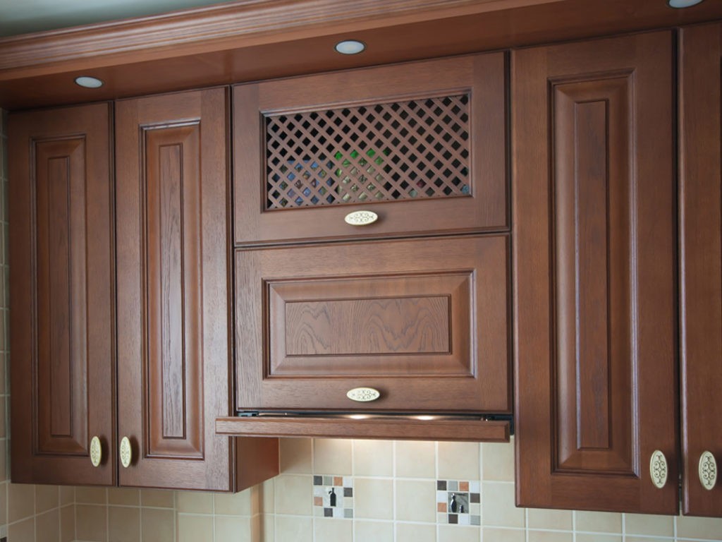 Кухонный шкаф со встроенной вытяжкой