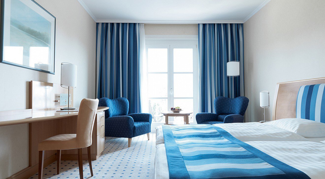спальня в голубом цвете фото интерьер
