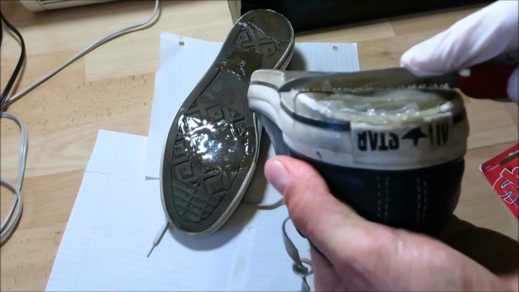 как отремонтировать подошву обуви если она