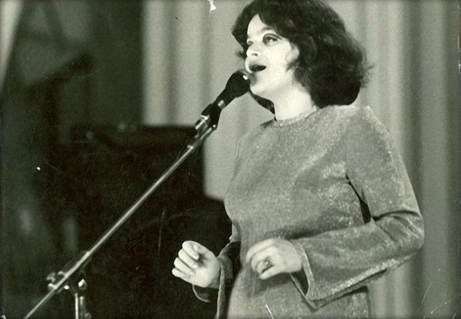 Лариса Долина 1974 год
