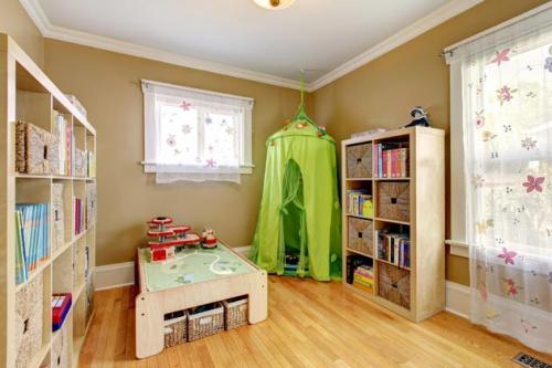 Как сделать дома домик из одеяла. Как сделать детский домик в квартире или на улице