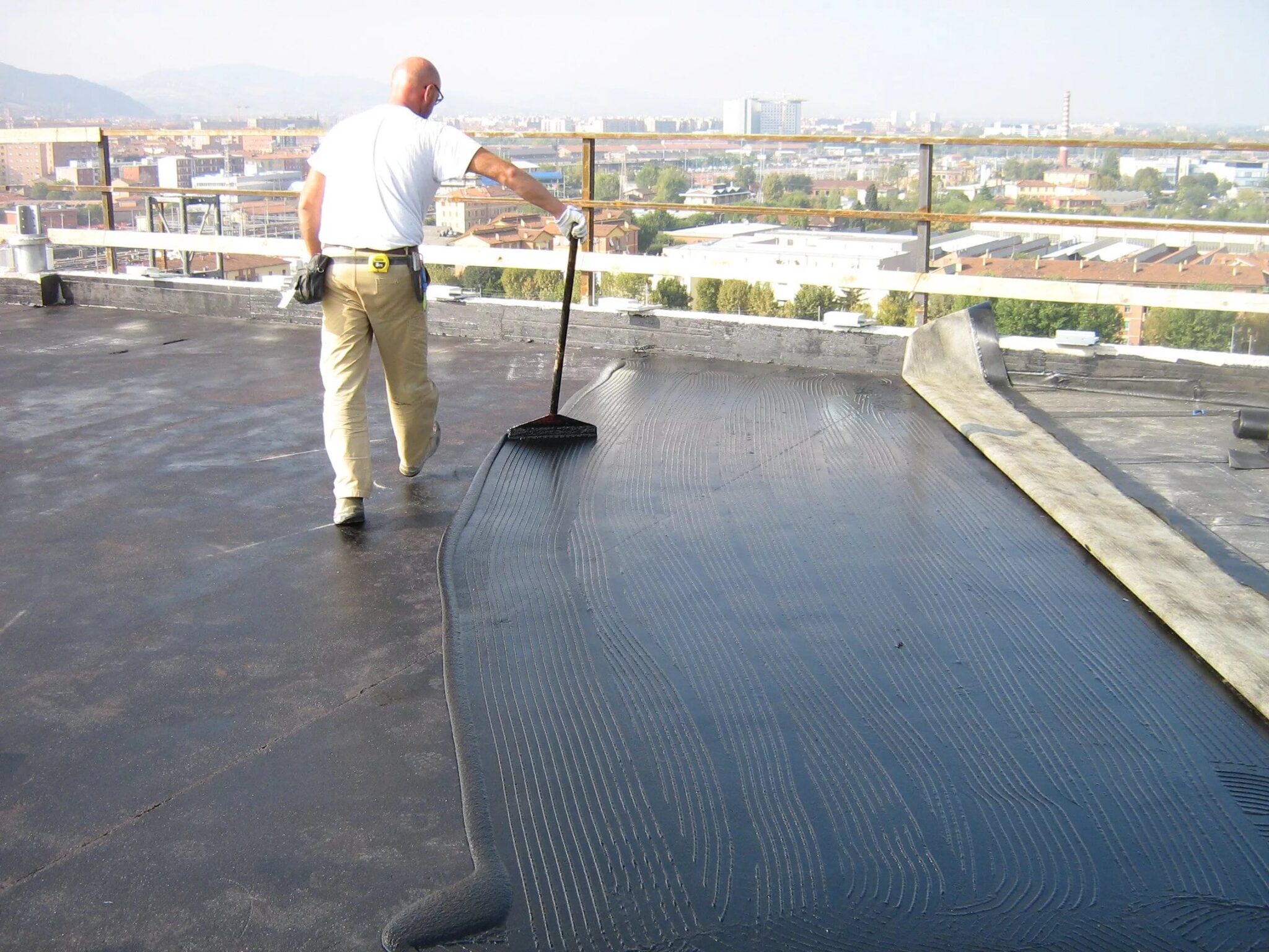 Как залить битумом крышу: Как залить крышу гаража битумом — Управдом .