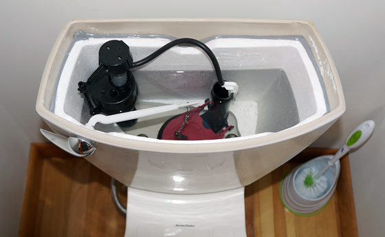 how-to-flush-toilet-without-running-water