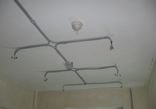 Электропроводка потолке