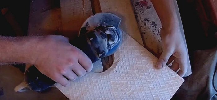 Как вырезать отверстие в плитке болгаркой