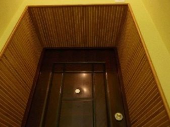 Варианты оформления дверей с помощью ламината