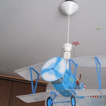 Креативные люстры в виде самолета