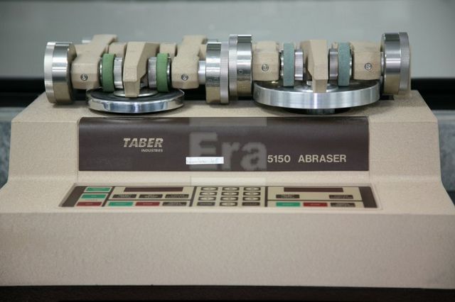 Аппарат для проведения Табер-теста на абразивную устойчивость покрытия