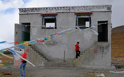 A toilet in Tibet sitting at an altitude of 5248m